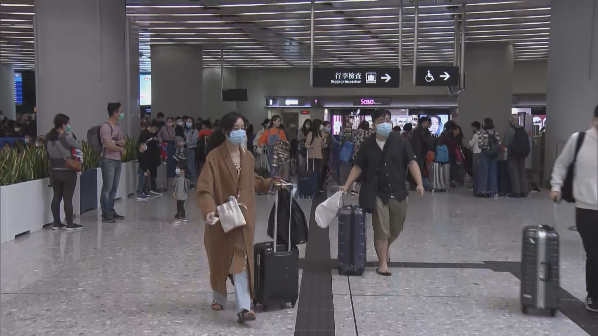 西九站高鐵乘客需提交健康申報表　關口無逼滿乘客