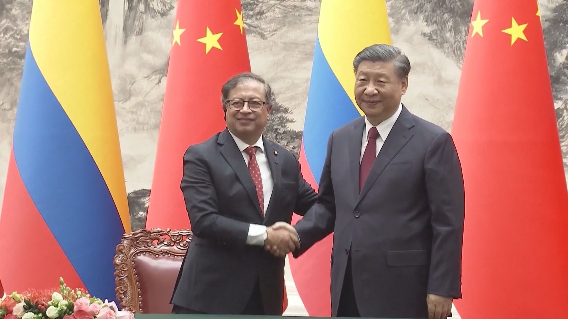 中哥領導人會談宣布兩國關係提升至戰略伙伴關係