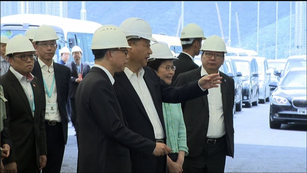 習近平視察港珠澳大橋及第三跑道