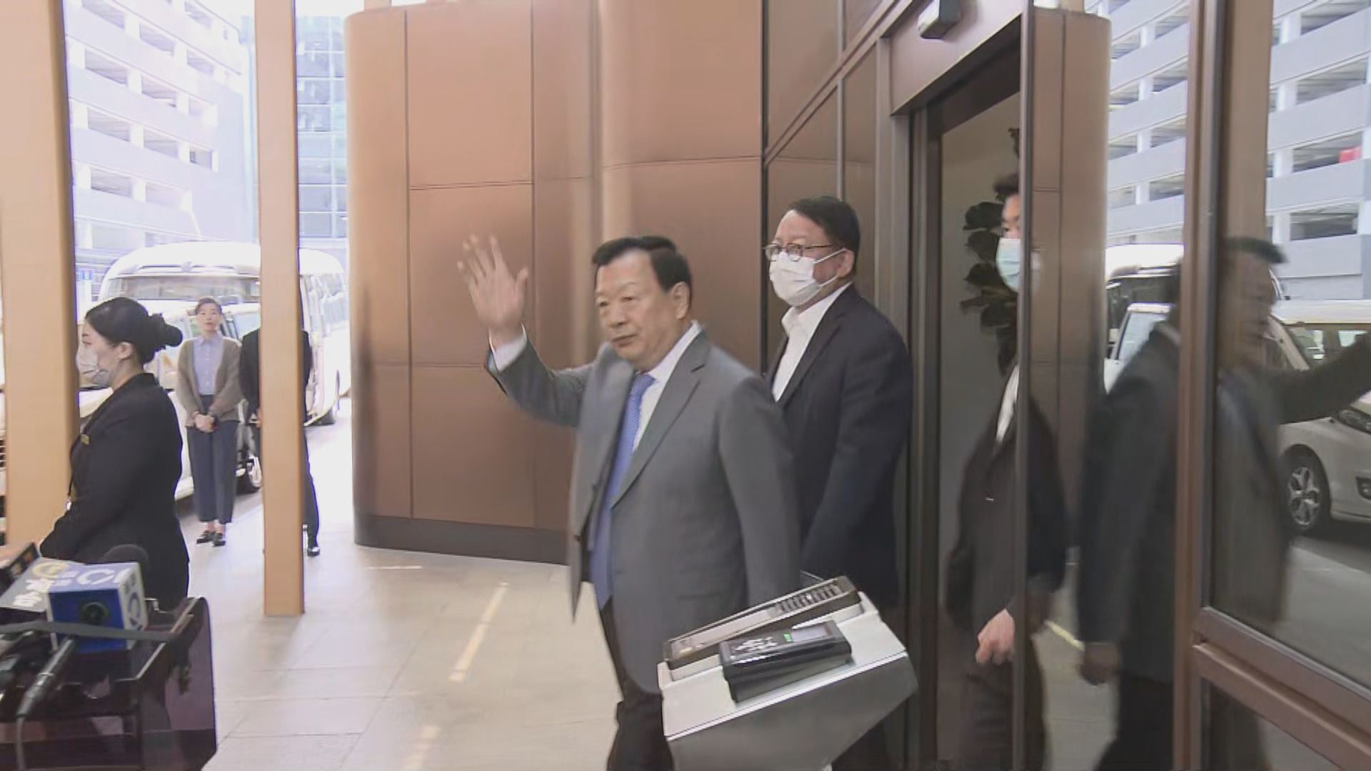 港澳辦主任夏寶龍抵港考察　與李家超在外交部駐港公署午膳