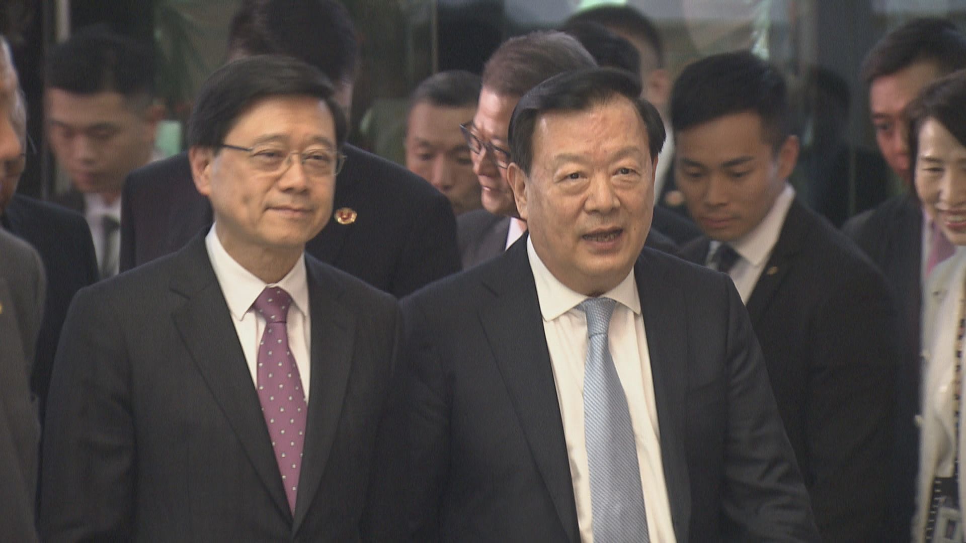 夏寶龍第二日訪港 與商界及立法會議員會面