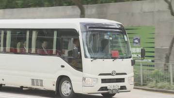 夏寶龍訪港第三日與商界會面　午後在李家超陪同下參觀海洋公園