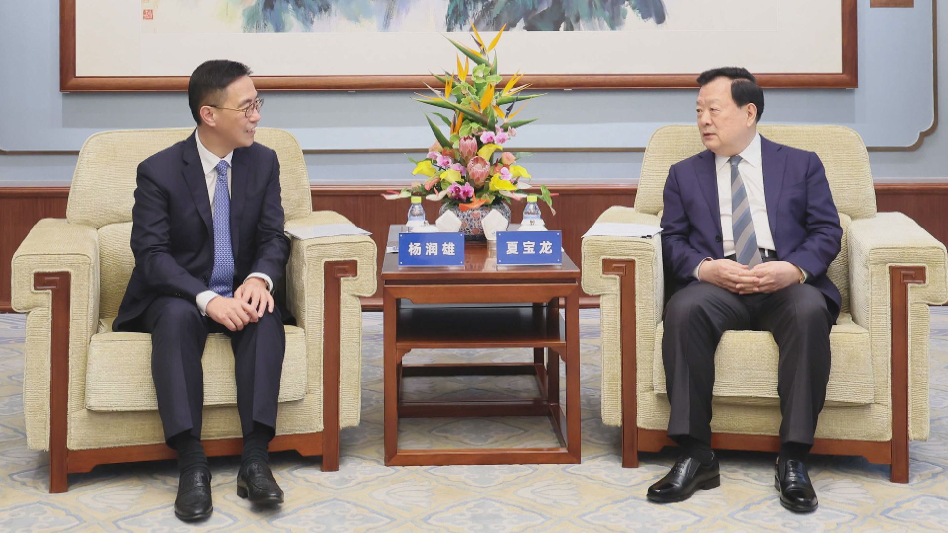 夏寶龍：香港旅遊業要積極識變、應變、求變