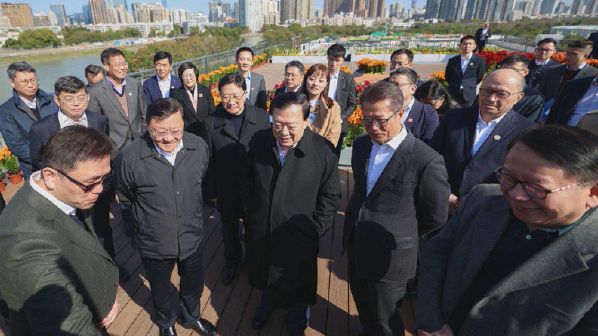 夏寶龍到河套香港園區及深圳前海調研　聽取陳茂波介紹經濟金融工作