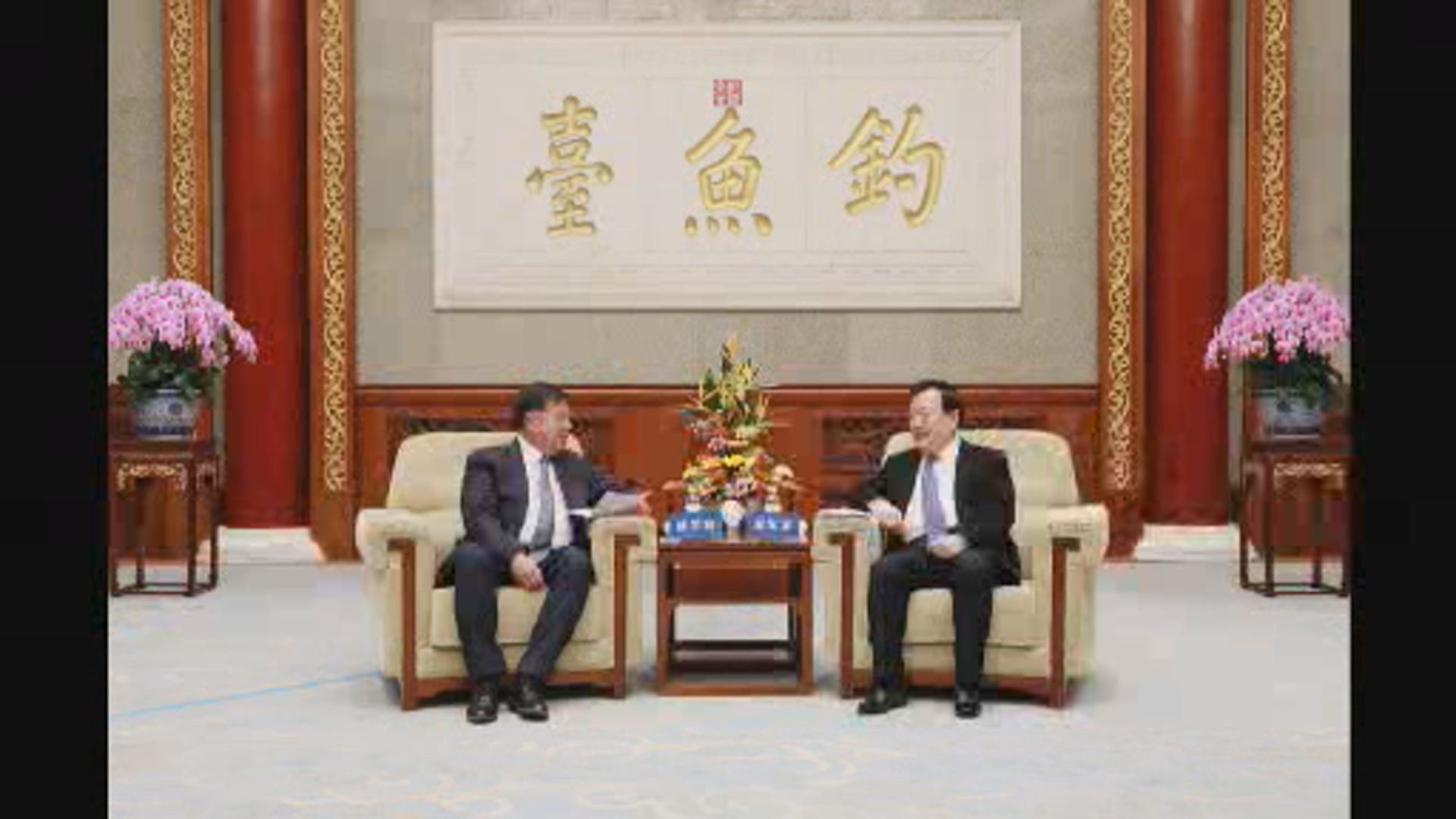 港澳辦主任夏寶龍會見香港紡織及製衣界代表