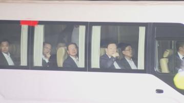 夏寶龍視察啟德體育園　政總見大學校長政黨領袖