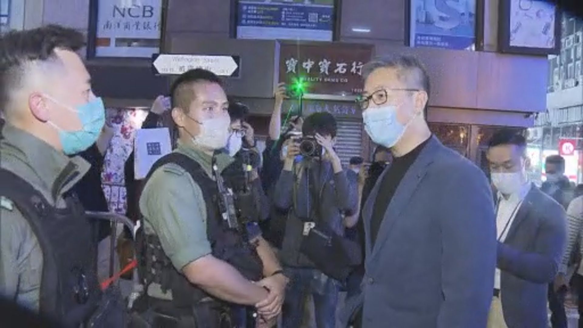 警務處處長蕭澤頤到蘭桂坊巡視