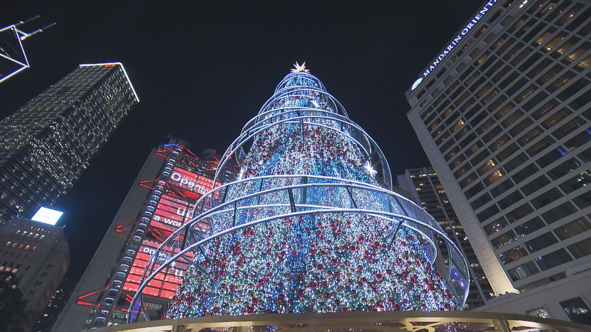 中環冬日小鎮即日起重開　幻彩詠香江亦恢復上演