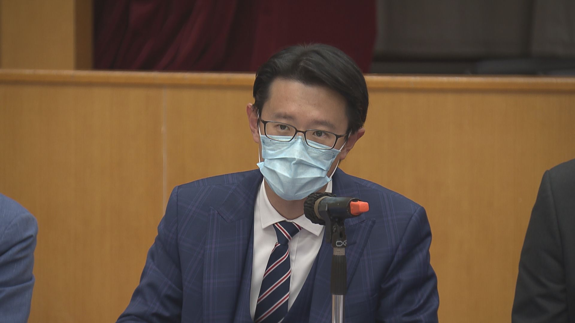 直資議會：聘任外籍教師比例高　落實基本法測試要求前冀理順行政安排