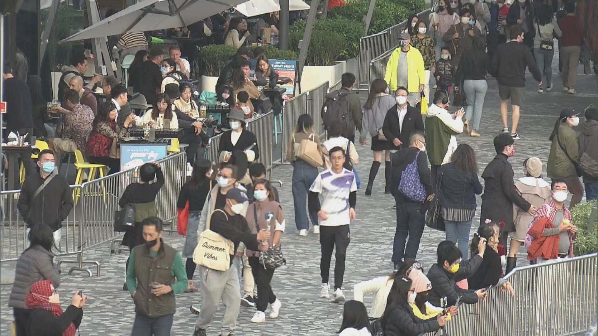 疫情以來首現大型除夕倒數活動　市民讚氣氛勝往年