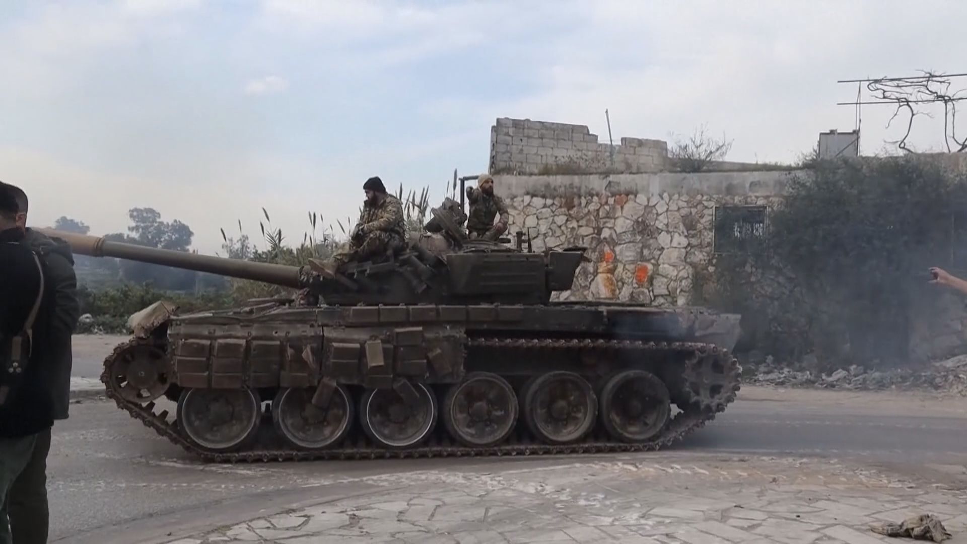 敘利亞保安部隊採取軍事行動　據報逾千人喪生