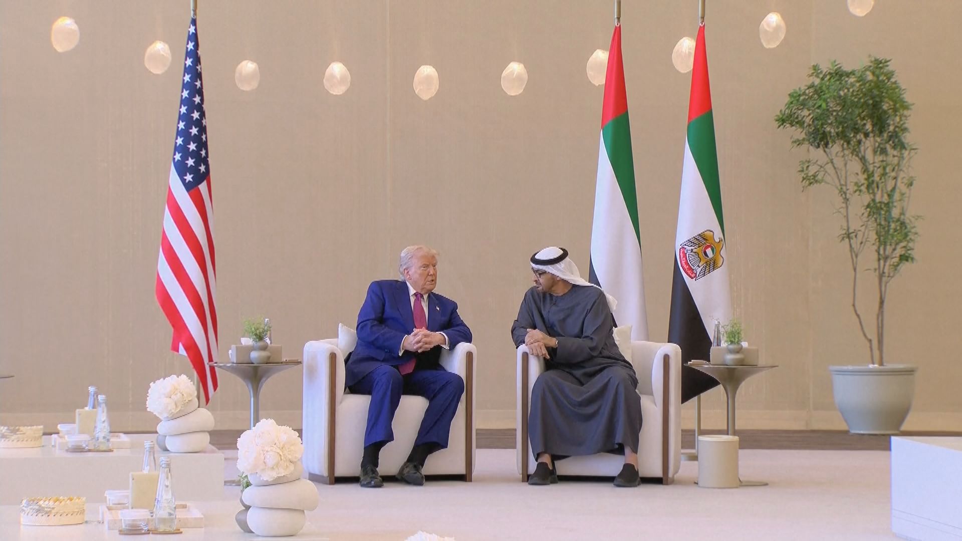 特朗普抵阿聯酋阿布扎比晤總統穆罕默德　據報聚焦人工智能議題