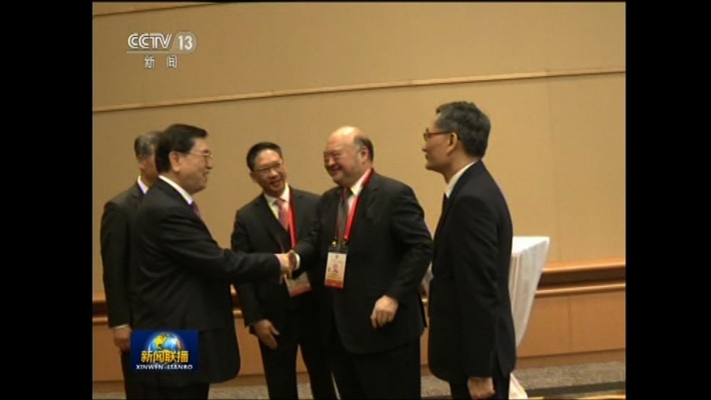 央視播出張德江小範圍酒會片段